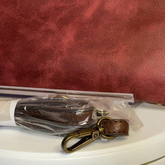 Justin Boots Burgundy Leather Cheetah Crossbody Clutch NWT - Picture 11 of 13